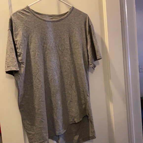 Simple Grey tee - Picture 2 of 2